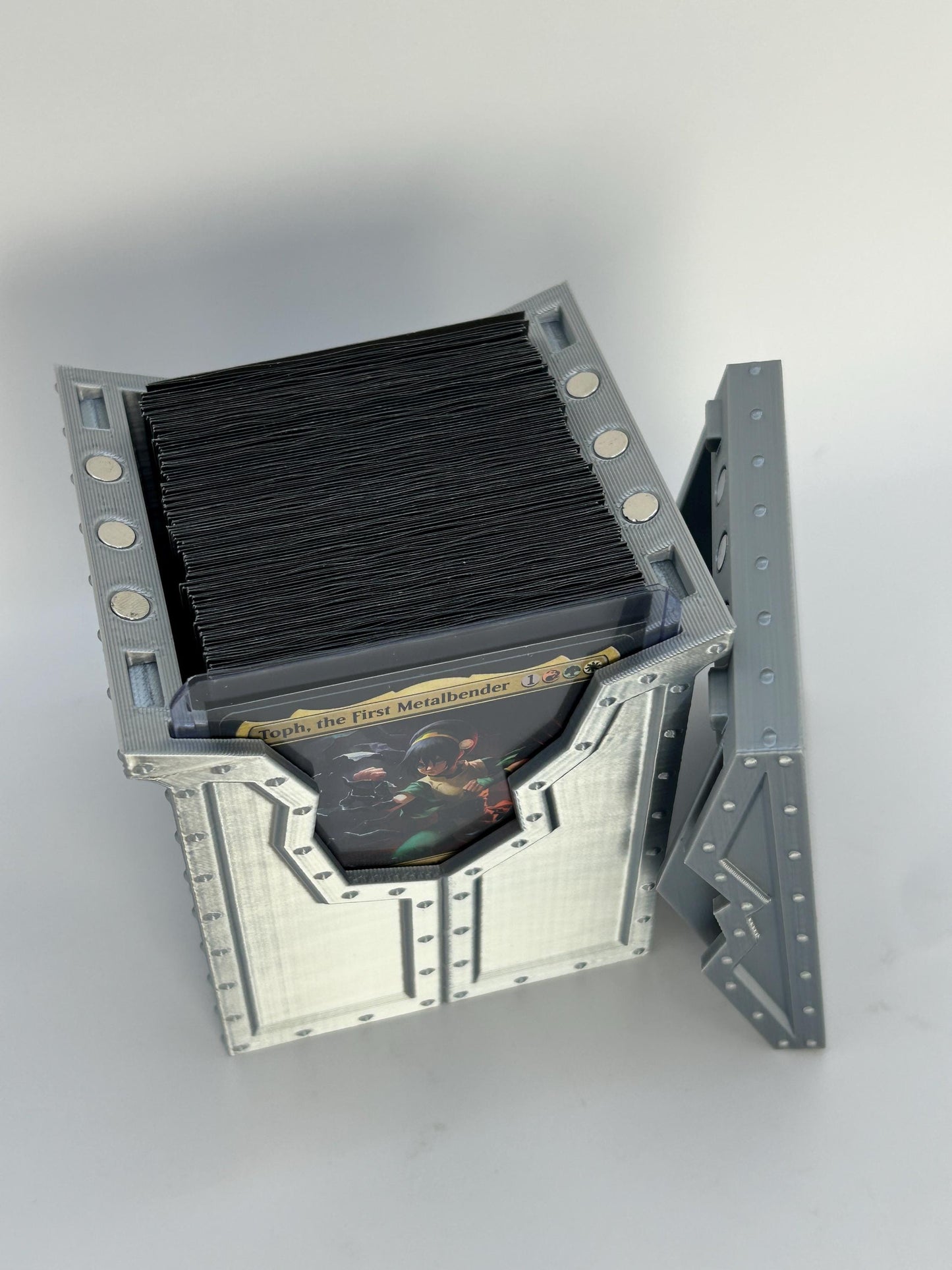 Toph Metalbending Deck Box – Avatar TCG Commander Card Holder (100+ Cards)